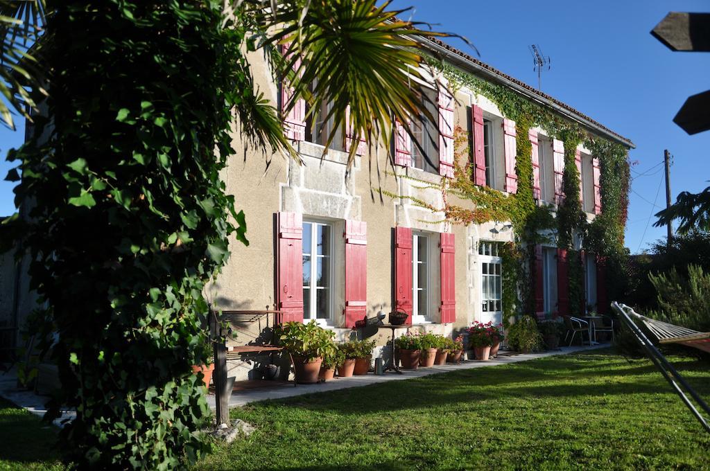 La Maison De Rose Bed & Breakfast Brossac Екстериор снимка