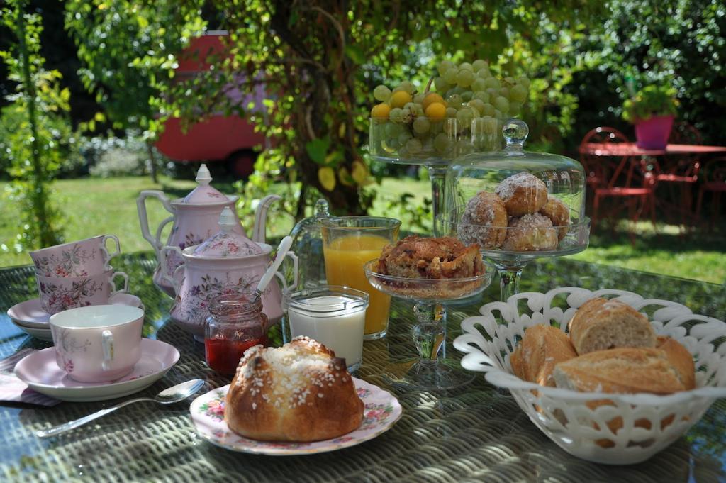 La Maison De Rose Bed & Breakfast Brossac Екстериор снимка