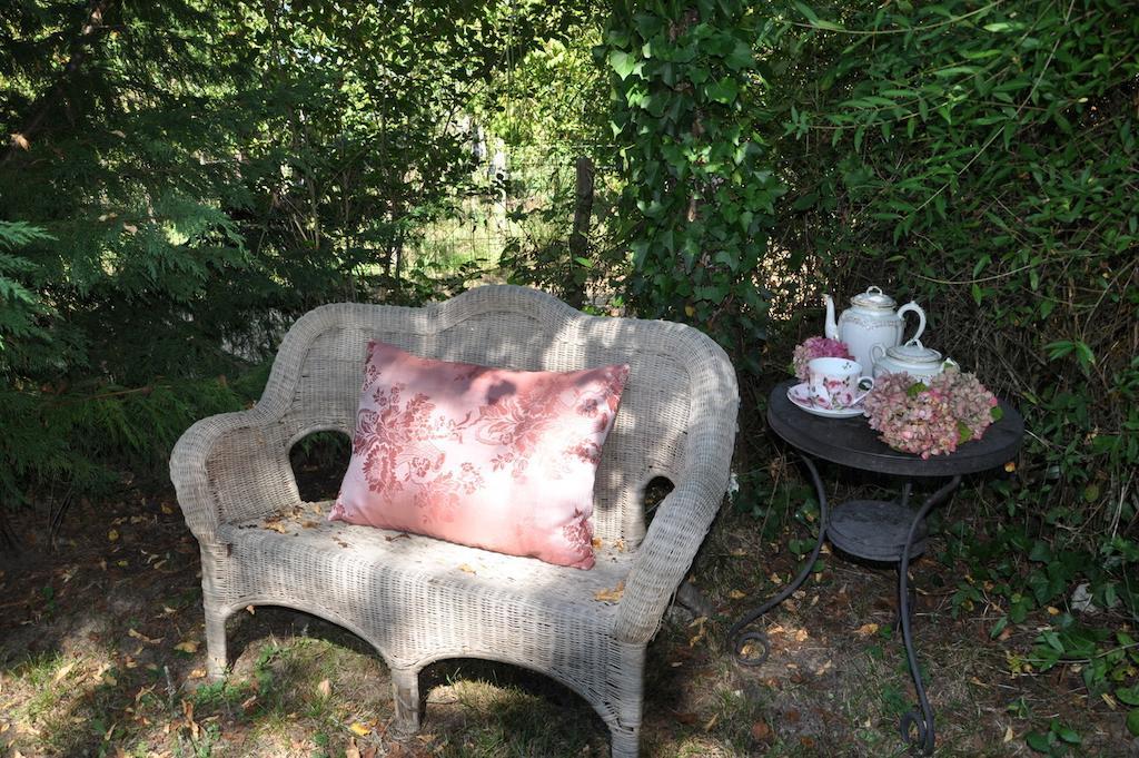 La Maison De Rose Bed & Breakfast Brossac Екстериор снимка