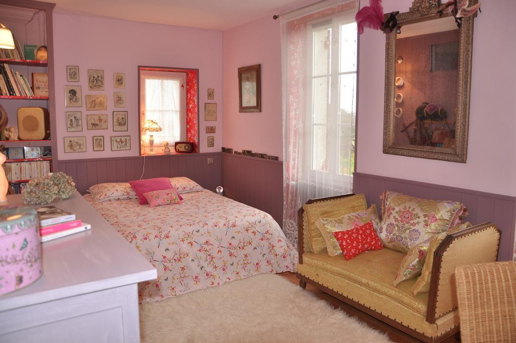 La Maison De Rose Bed & Breakfast Brossac Стая снимка